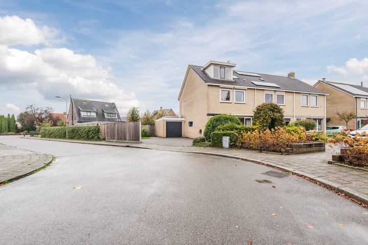 Photo 3 of Bijlakker 10