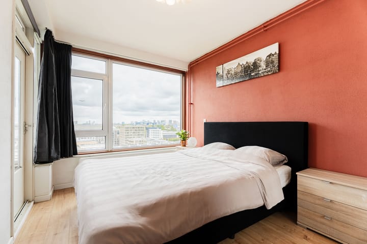 Foto 15 van Maassluisstraat 564