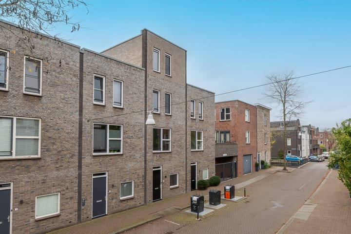 Scharwoudestraat 11