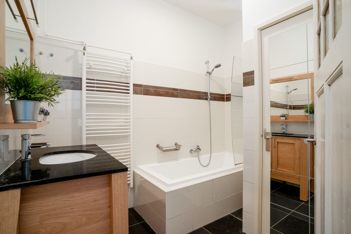 Foto 19 van Valkenboskade 651