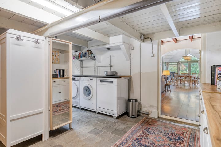 Photo 34 of Molendijk 75