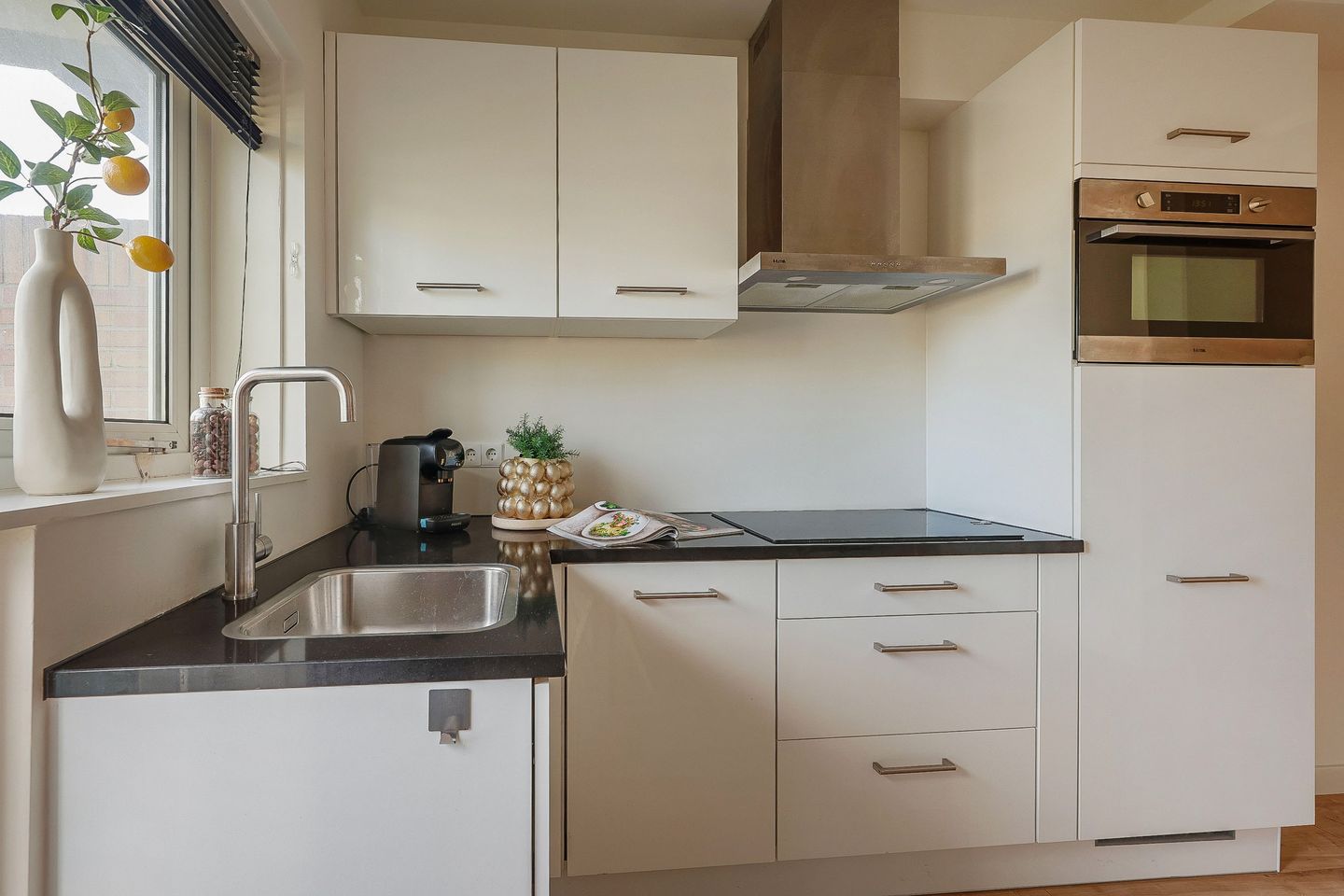 Foto 14 van Adriaen van Ostadelaan 42