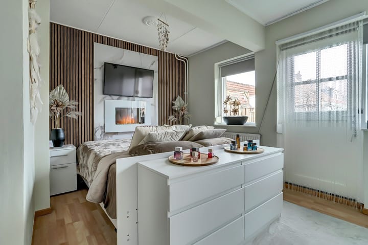 Foto 19 van Esdoornstraat 11