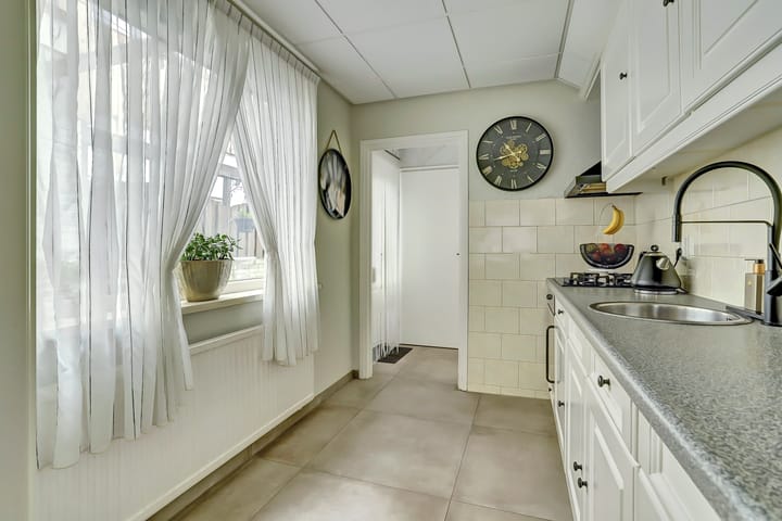 Foto 14 van Esdoornstraat 11