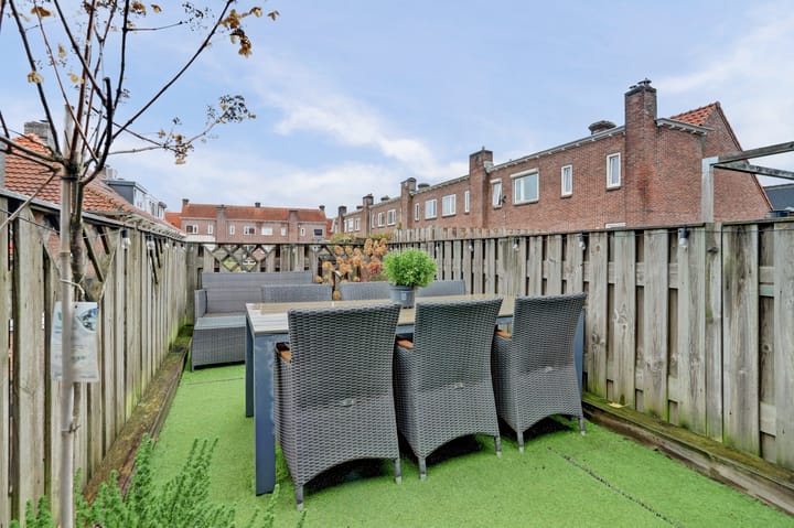 Foto 23 van Esdoornstraat 11