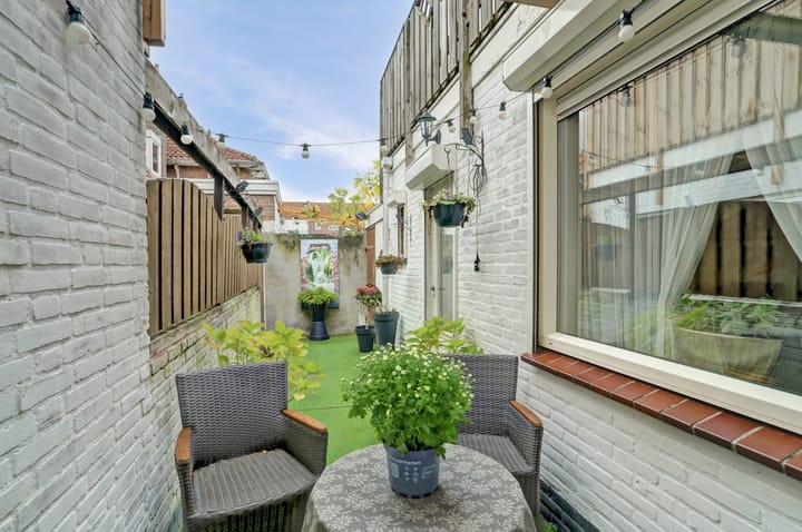 Foto 31 van Esdoornstraat 11