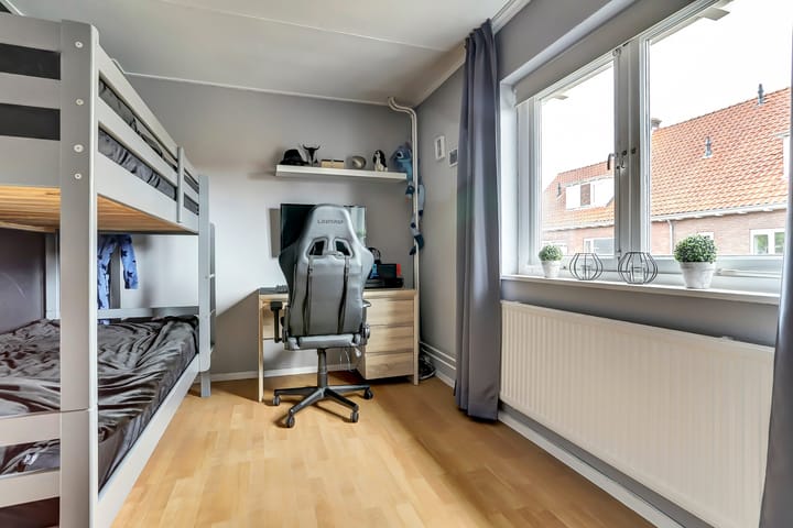 Foto 24 van Esdoornstraat 11