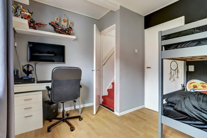 Foto 26 van Esdoornstraat 11