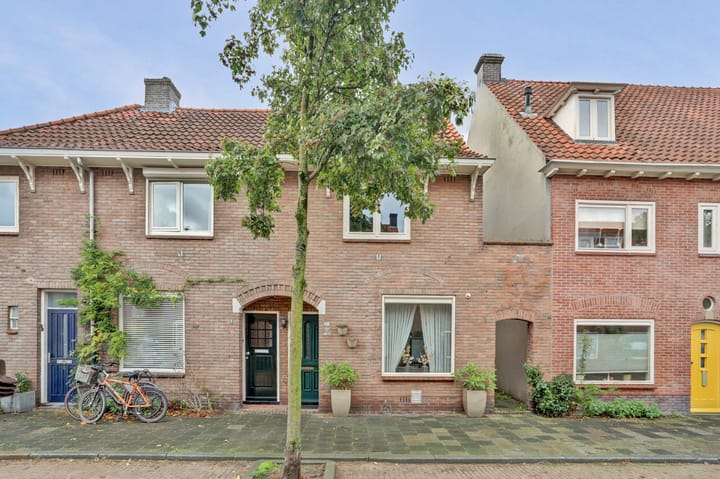 Foto 34 van Esdoornstraat 11