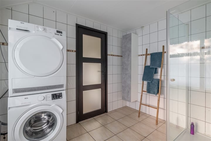 Foto 20 van Middenstraat 2