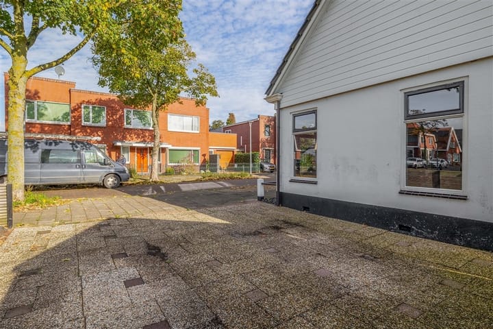 Foto 29 van Middenstraat 2