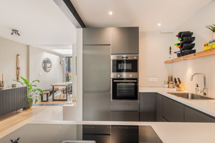 Photo 15 of Charlotte de Bourbonstraat 14