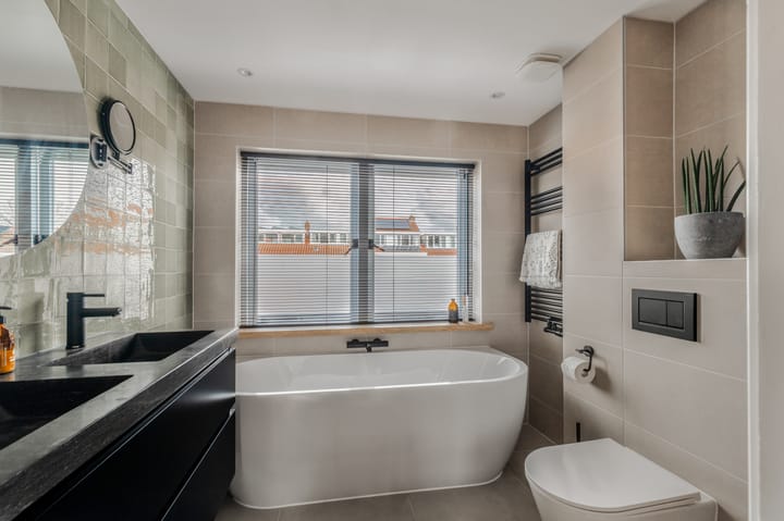 Photo 4 of Charlotte de Bourbonstraat 14