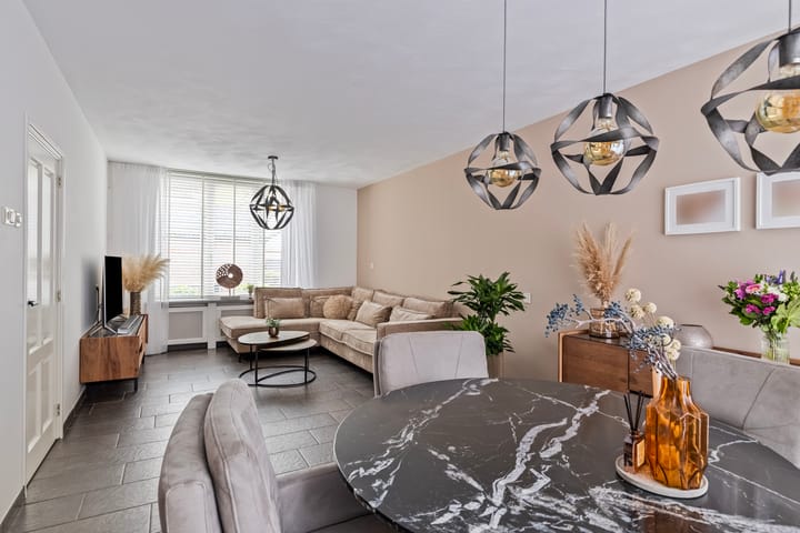 Photo 9 of Stijn Streuvelslaan 13