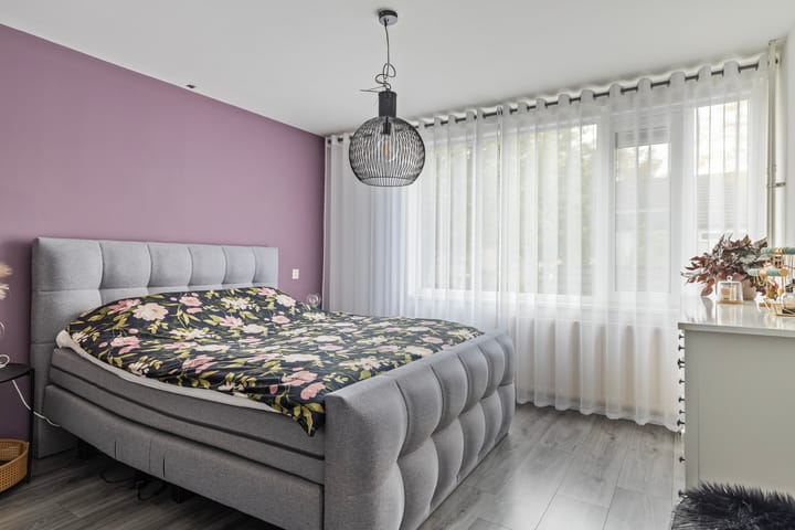 Photo 18 of Stijn Streuvelslaan 13