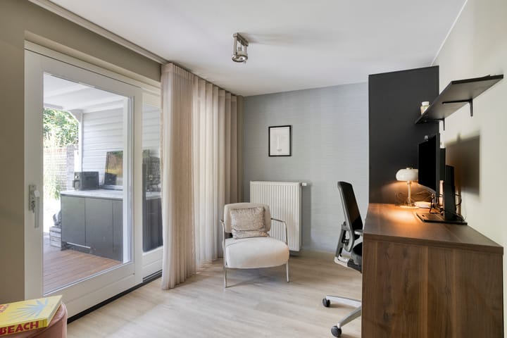 Foto 23 van K.L.H. van der Puttlaan 11