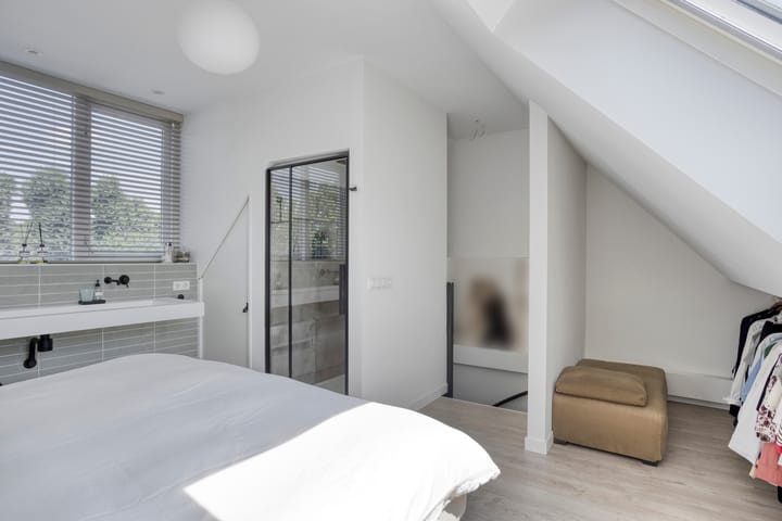 Foto 40 van K.L.H. van der Puttlaan 11