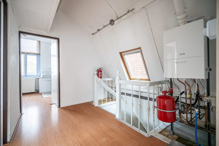 Foto 42 van Haarlemmerweg 56-D