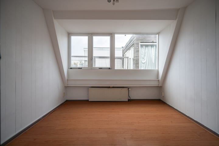 Foto 43 van Haarlemmerweg 56-D