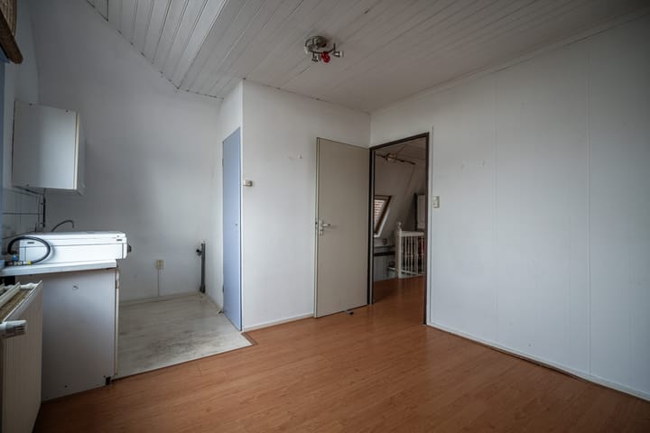 Foto 50 van Haarlemmerweg 56-D