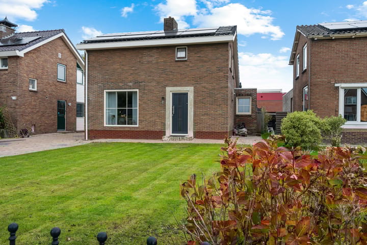 Photo 2 of Jhr. M.W.C. de Jongestraat 4