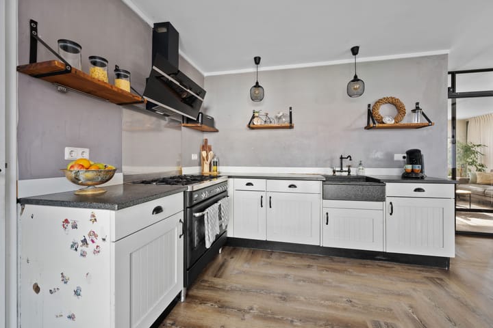 Photo 16 of Jhr. M.W.C. de Jongestraat 4