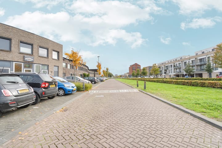 Photo 38 of Roald Amundsenstraat 168