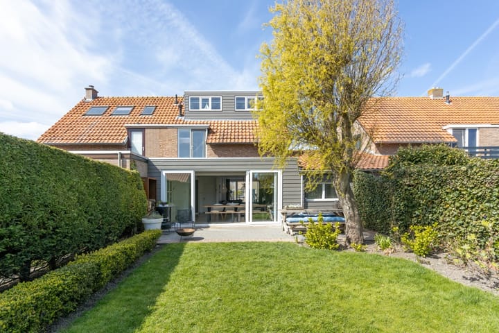 Photo 5 of Meidoornstraat 5