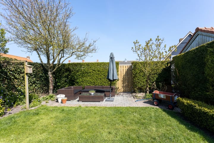 Photo 6 of Meidoornstraat 5