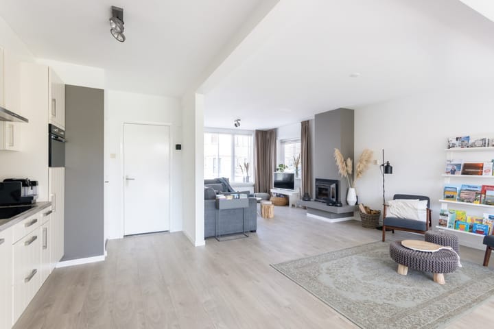 Photo 23 of Meidoornstraat 5