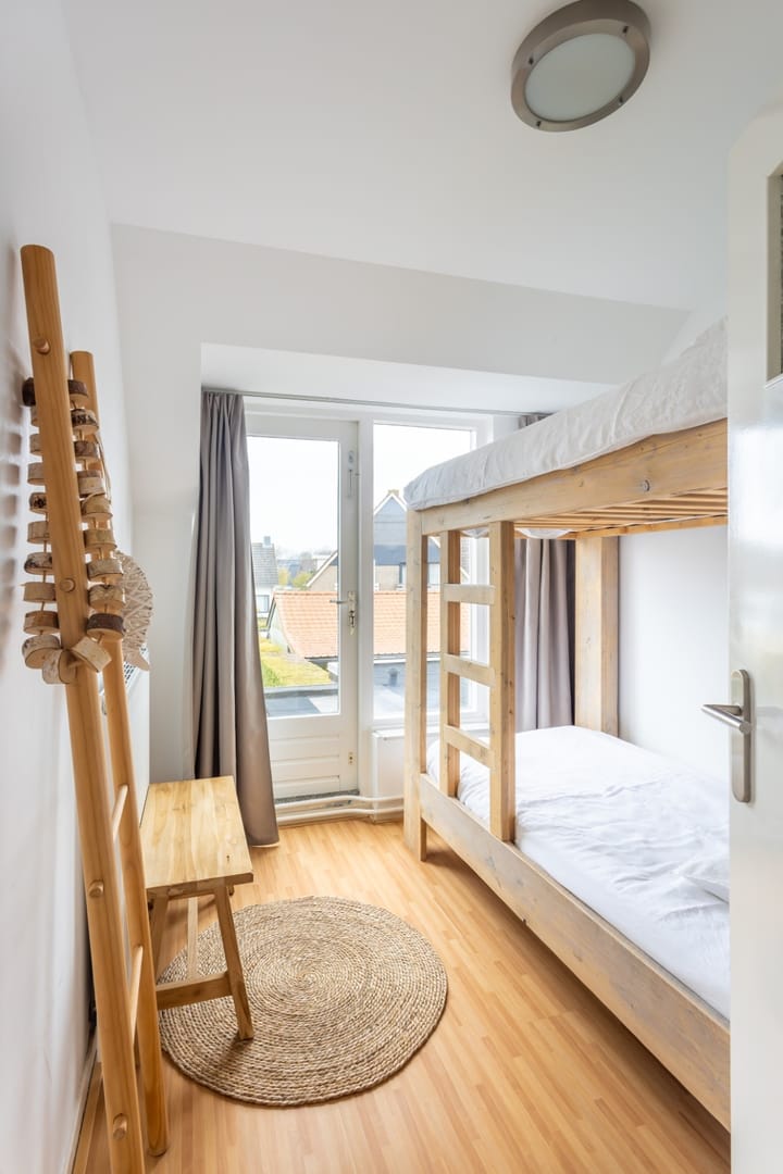 Photo 35 of Meidoornstraat 5