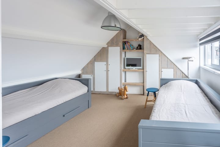 Photo 41 of Meidoornstraat 5