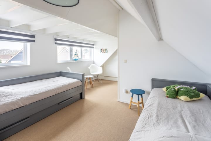 Photo 43 of Meidoornstraat 5