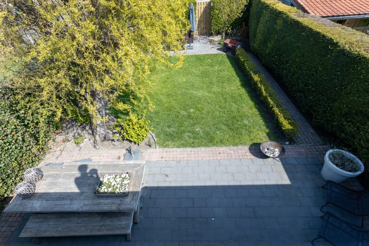 Photo 56 of Meidoornstraat 5