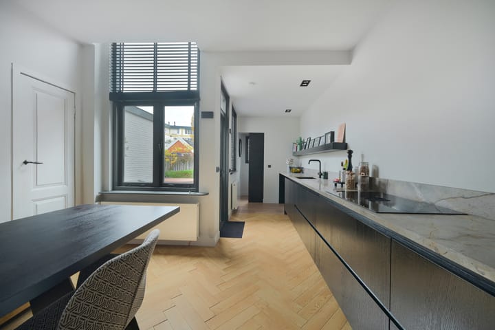 Foto 10 van Godevaert Montensstraat 9