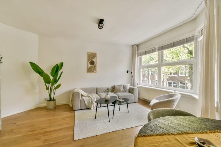 Photo 3 of Orteliusstraat 300-1