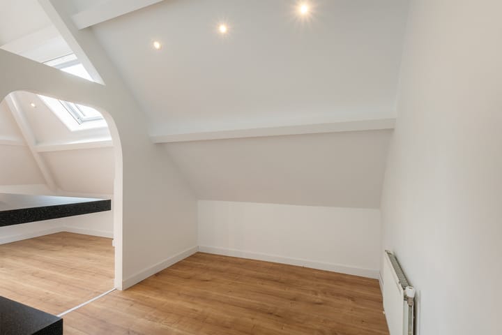 Foto 17 van Spoorsingel 74-B02