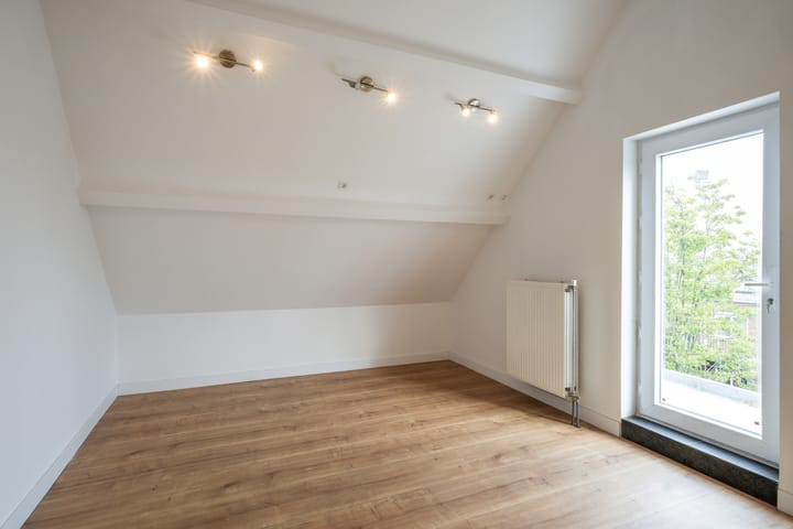 Foto 23 van Spoorsingel 74-B02