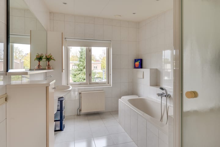 Foto 30 van Anjelierstraat 5