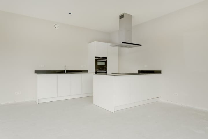 Photo 8 of Burgemeester Rijnderslaan 210