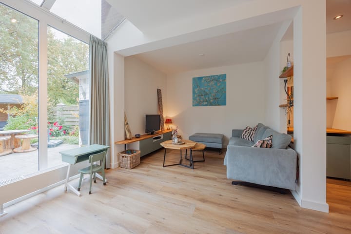 Photo 17 of Doenssenstraat 12