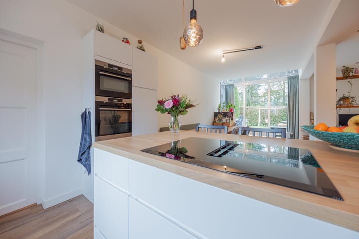 Photo 12 of Doenssenstraat 12