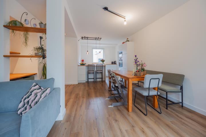 Photo 20 of Doenssenstraat 12