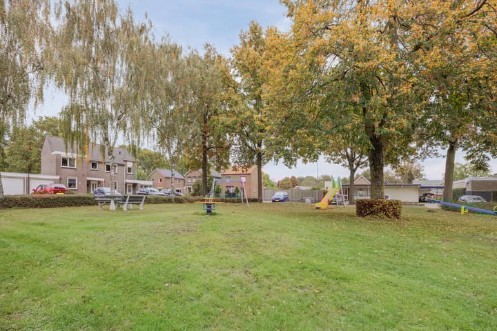 Photo 43 of Doenssenstraat 12