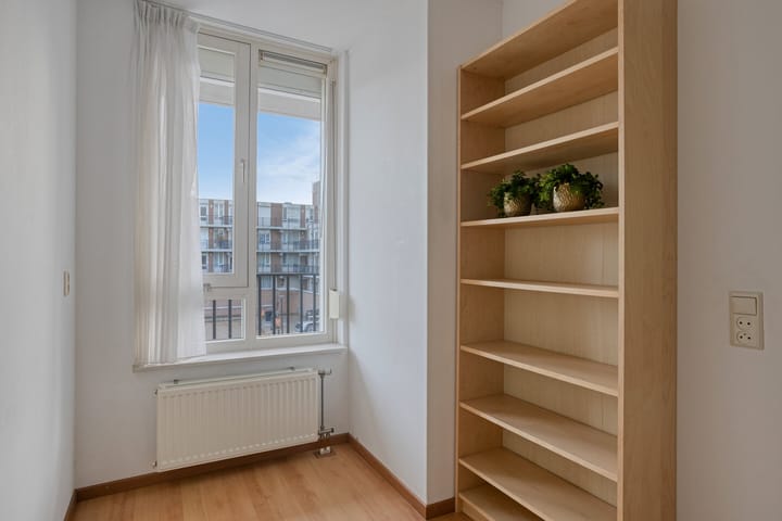 Photo 34 of Biggenstraat 50