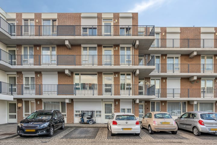 Photo 36 of Biggenstraat 50