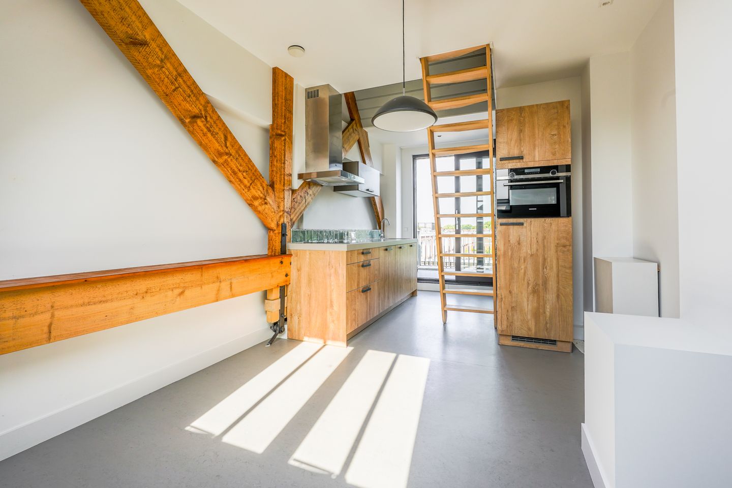 Foto 19 van Werner Helmichstraat 1-M