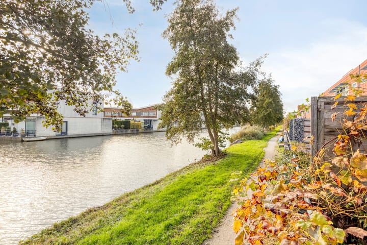 Photo 44 of Malberg 27