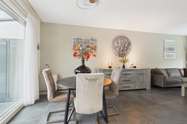 Photo 15 of Madame Curiestraat 28