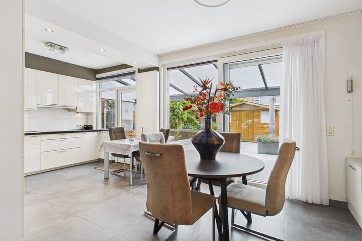 Photo 14 of Madame Curiestraat 28